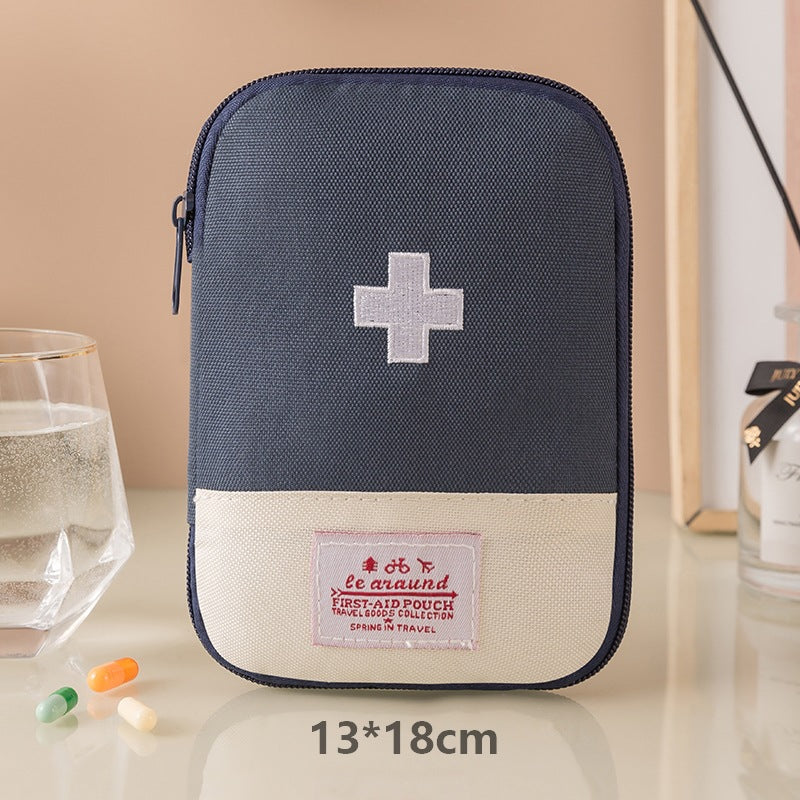 Portable personal medical bags, outdoor first - aid kits, household emergency medicine bags, medical bags, drug storage bags, and logo - printing available.